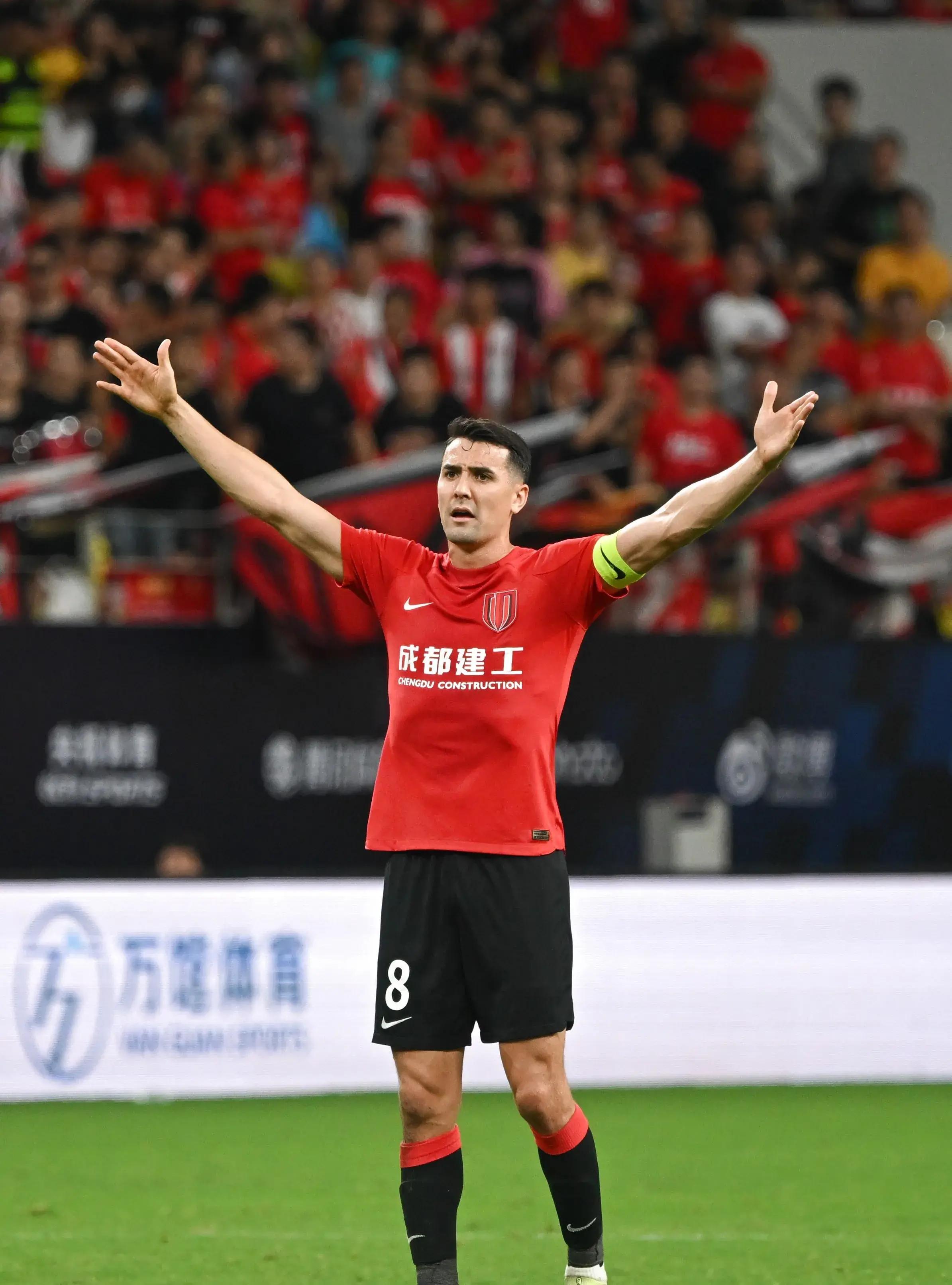 欧超杯倒计时；阿贾克斯今晚主帅复盘；细节引发关注；压力陡增；球队文化再被提及的简单介绍