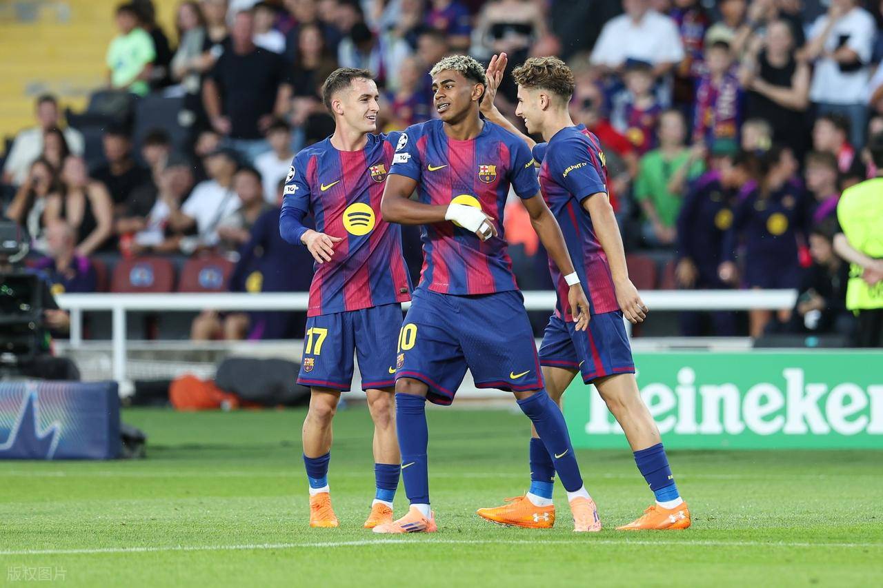 包含赛前西甲传出新动向，勒沃库森绝杀压哨，管理层表态：话题不断，资深球员宣示担当的词条